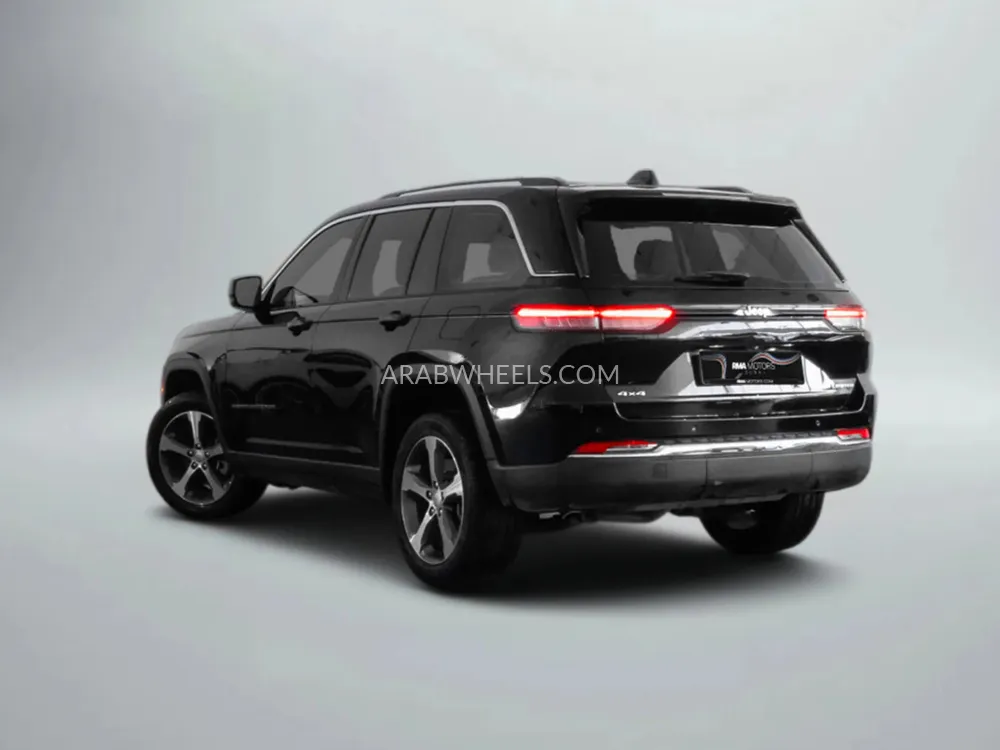 Jeep Grand Cherokee 2023 for Sale in Dubai Image-2