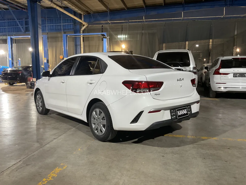 Kia Rio 2022 for Sale in Sharjah Image-4