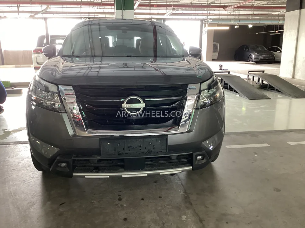 Nissan Pathfinder 2024 for Sale in Sharjah Image-2
