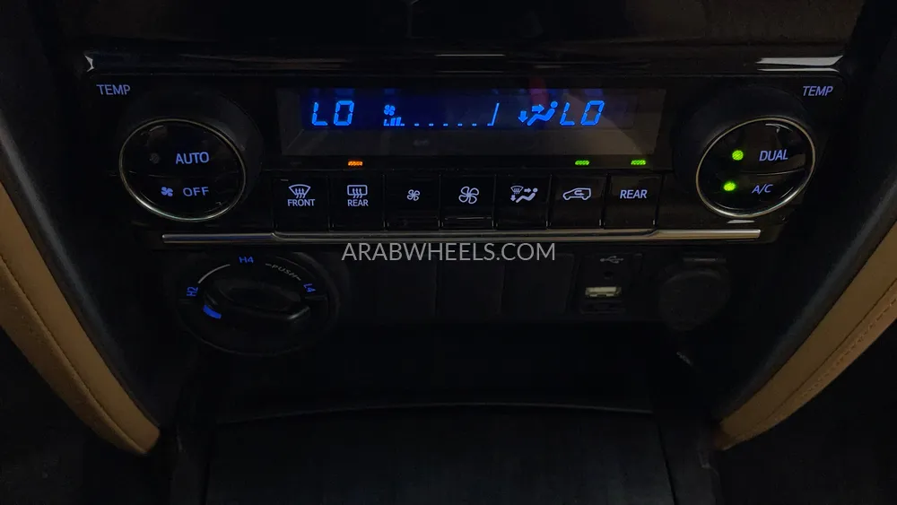 Toyota Fortuner 2023 for Sale in Dubai Image-49