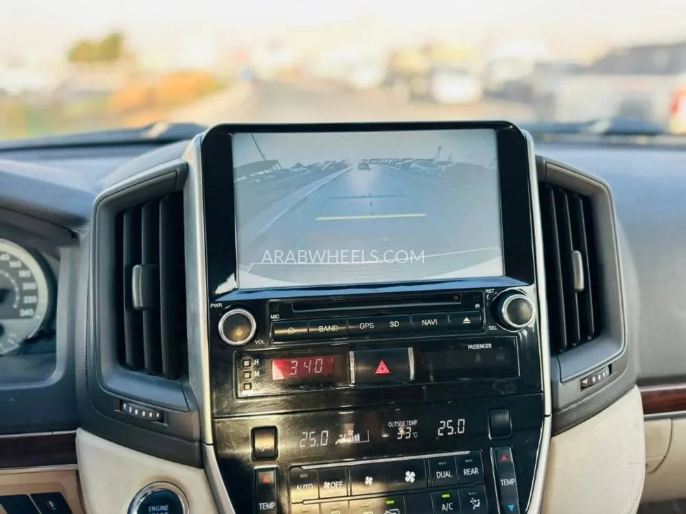 Toyota Land Cruiser 2018 for Sale in Dubai Image-15