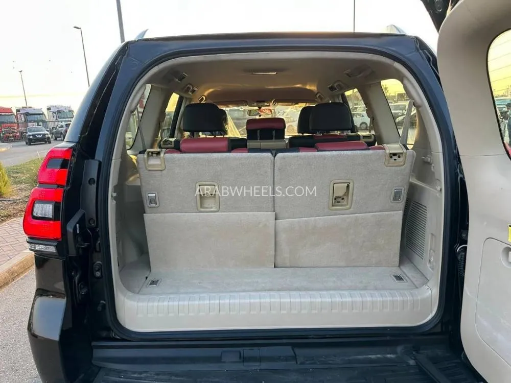 Toyota Land Cruiser Prado 2013 for Sale in Dubai Image-4