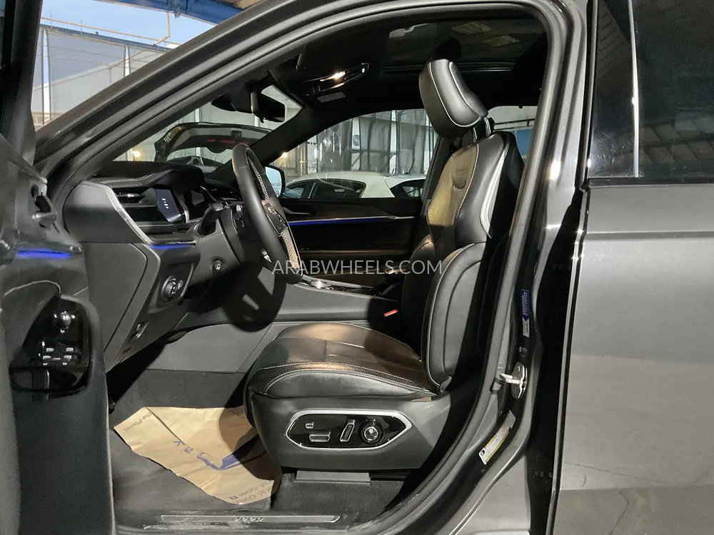 Jeep Grand Cherokee 2023 for Sale in Sharjah Image-6