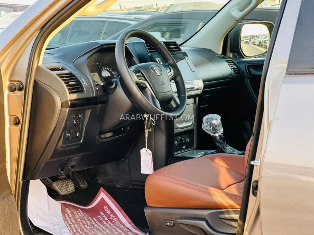 Toyota Land Cruiser Prado 2022 for Sale in Dubai Image-16