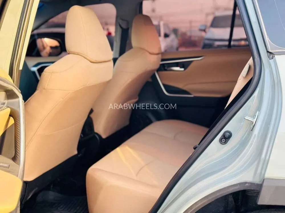 Toyota Rav4 2025 for Sale in Dubai Image-13
