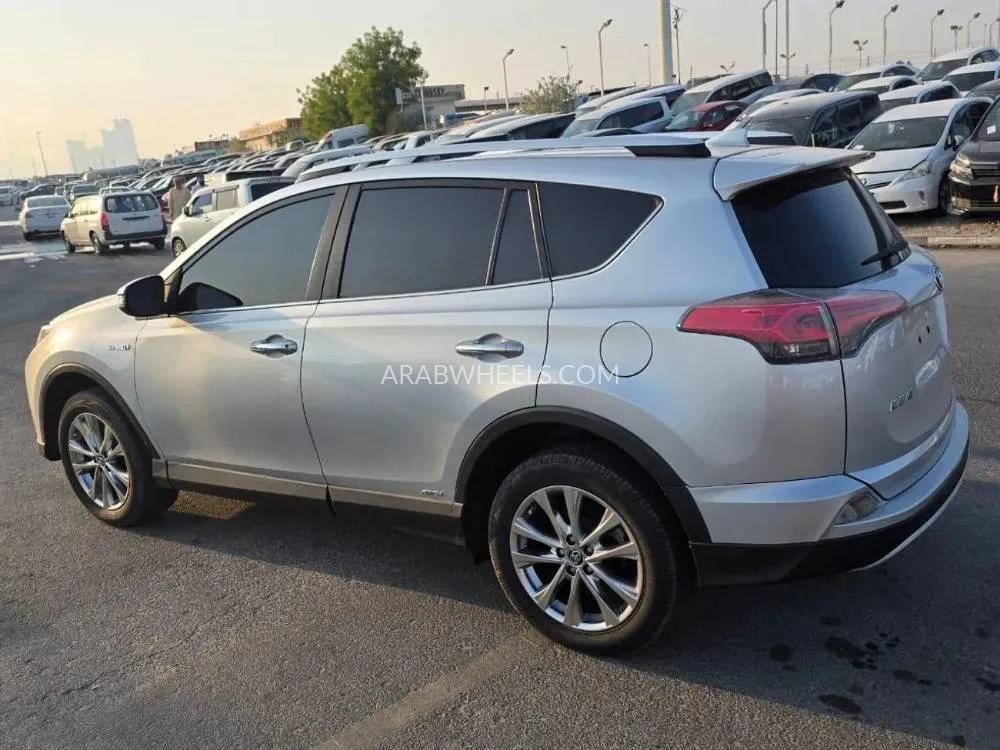 Toyota Rav4 2016 for Sale in Dubai Image-5