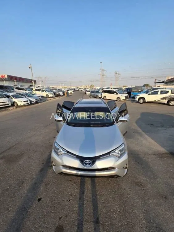 Toyota Rav4 2016 for Sale in Dubai Image-7
