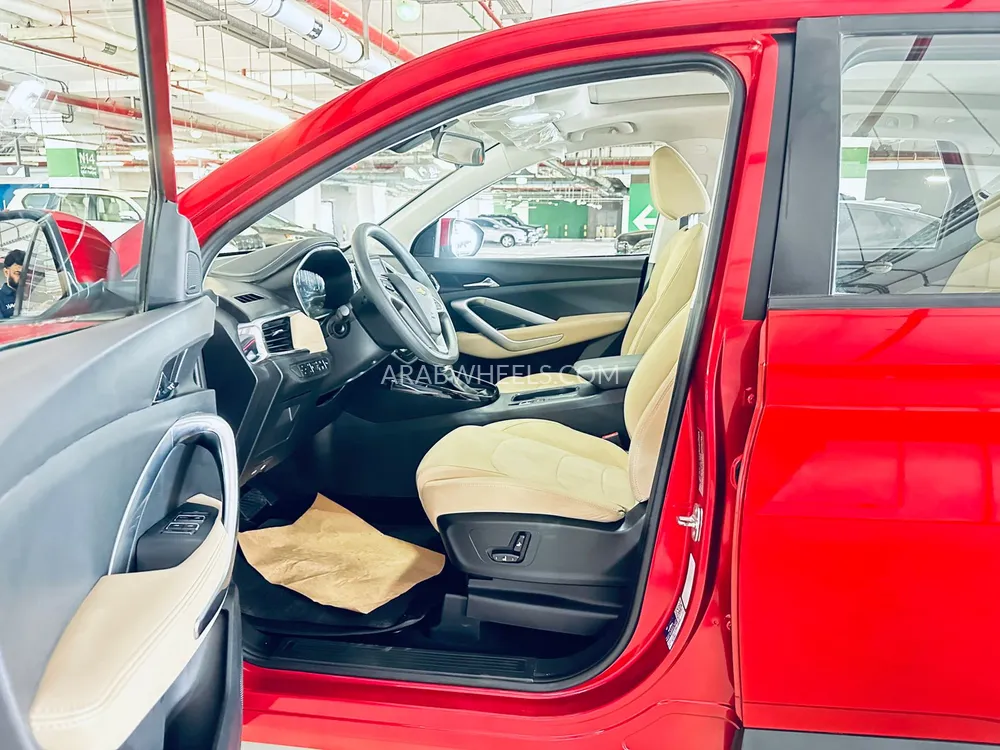 Chevrolet Captiva 2025 for Sale in Sharjah Image-6