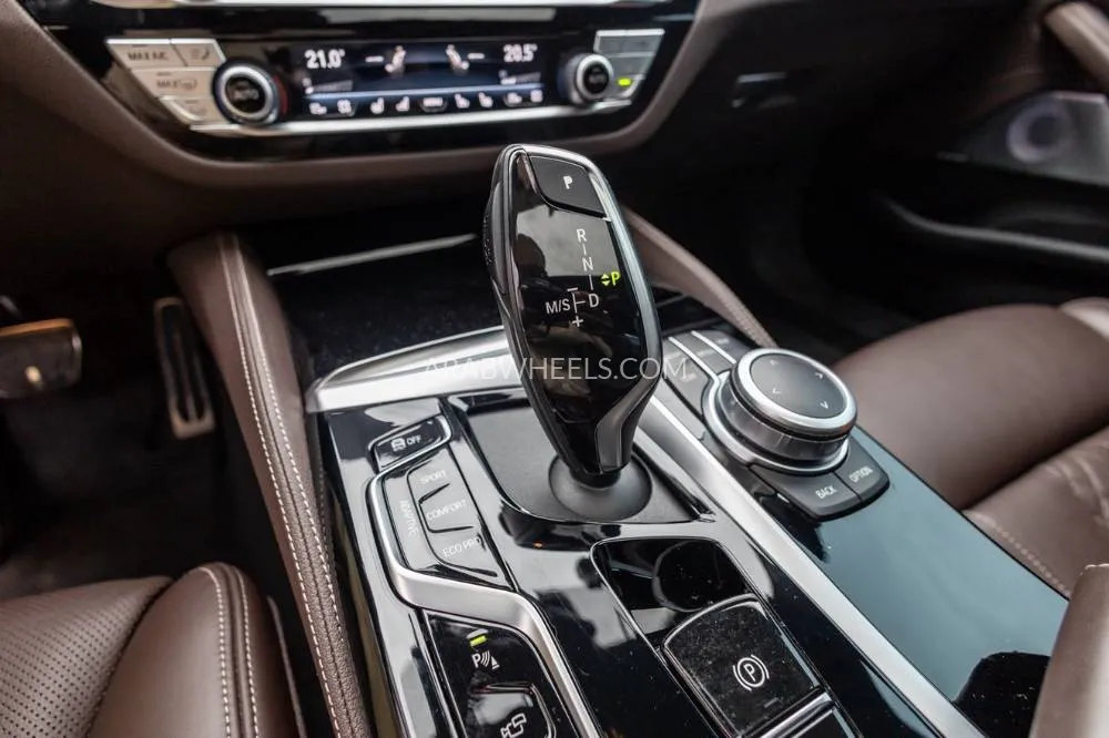 BMW 5 series 2022 for Sale in Dubai Image-21