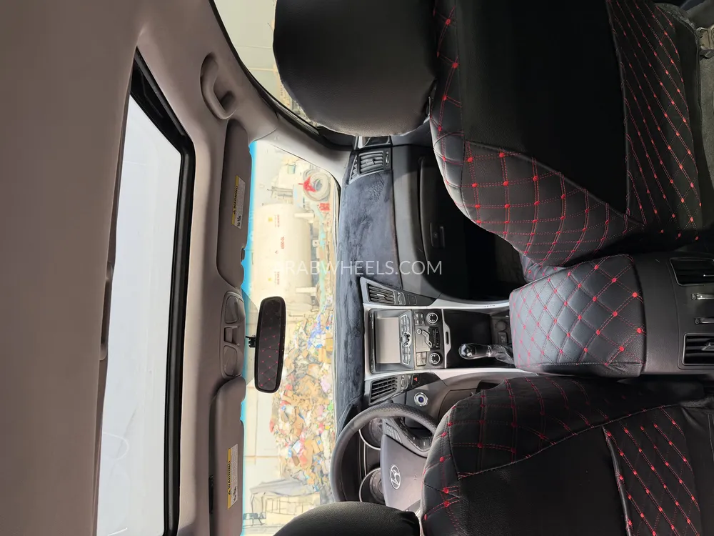 Hyundai Sonata 2011 for Sale in Ajman Image-6