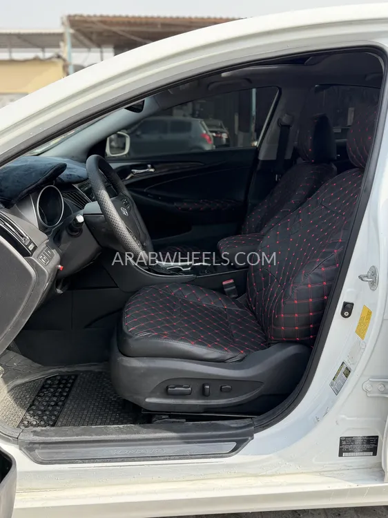 Hyundai Sonata 2011 for Sale in Ajman Image-7