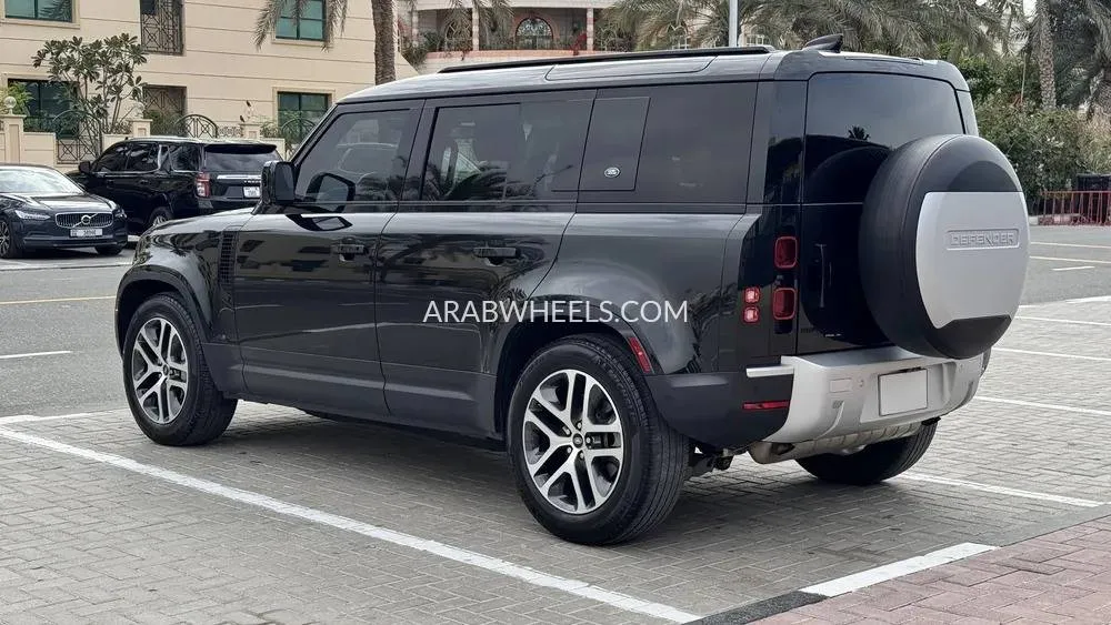 لاند روفر ديفندر 2020 for Sale in دبي Image-7