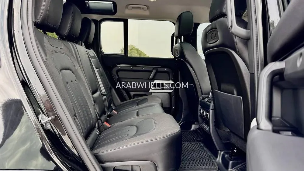 لاند روفر ديفندر 2020 for Sale in دبي Image-18
