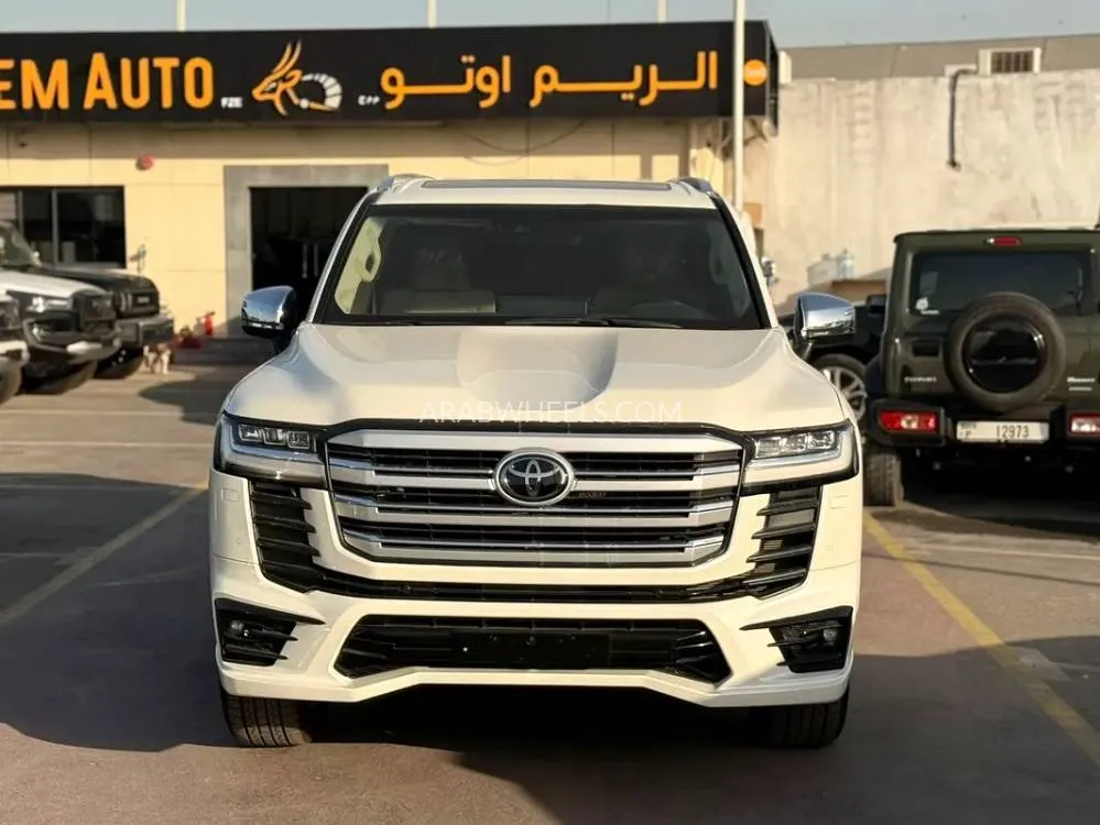 Toyota Land Cruiser 2023 for Sale in Dubai Image-2