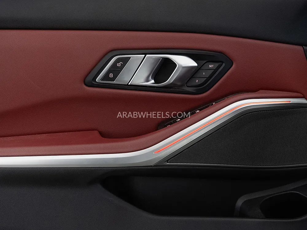 بي إم دبليو الفئة الثالثة 2023 for Sale in دبي Image-12