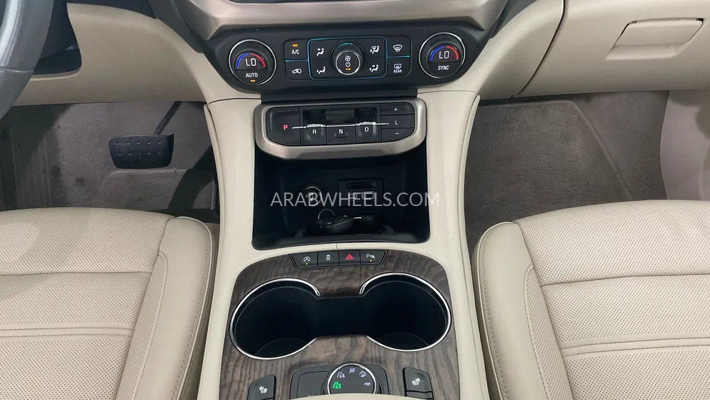 GMC Acadia 2020 for Sale in Sharjah Image-15