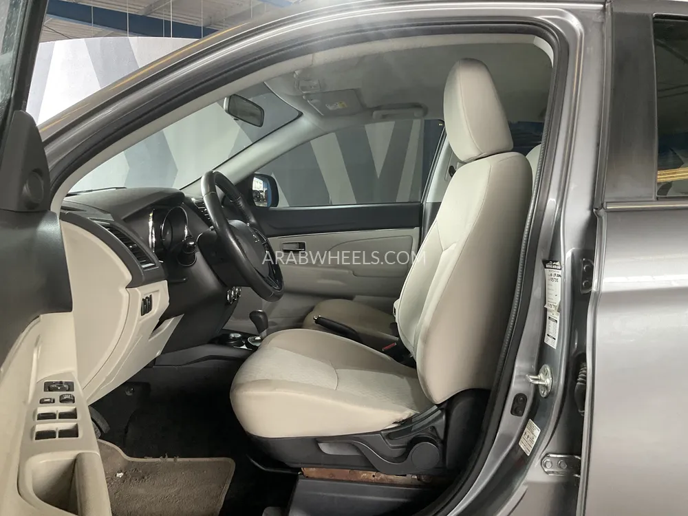 Mitsubishi ASX 2017 for Sale in Sharjah Image-7