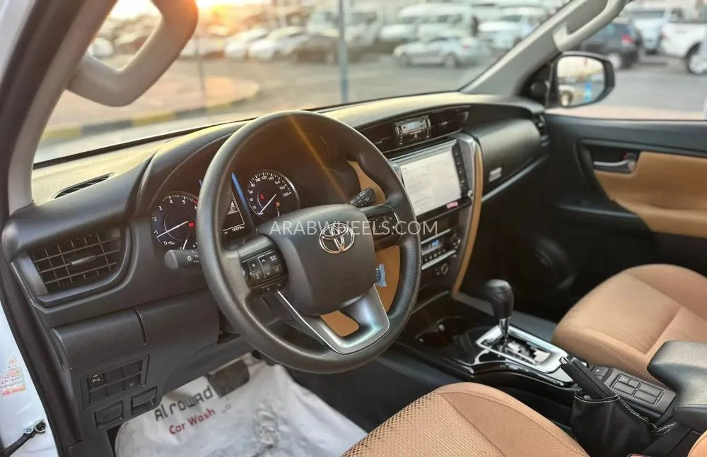 Toyota Fortuner 2024 for Sale in Sharjah Image-7
