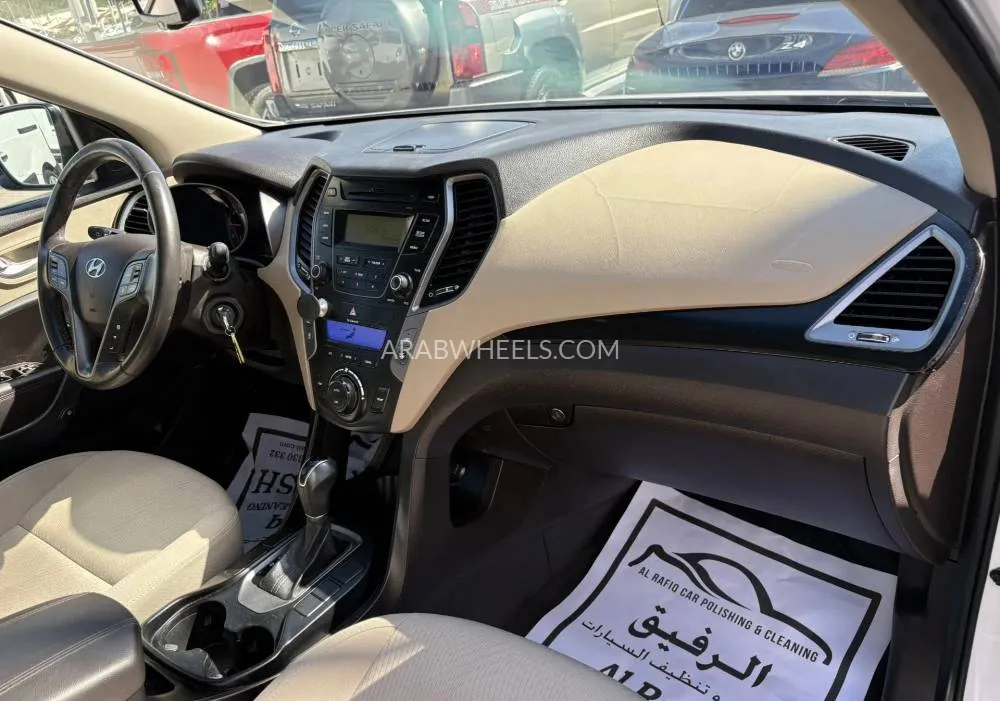 هيونداي سانتا في 2014 for Sale in الشارقة Image-6