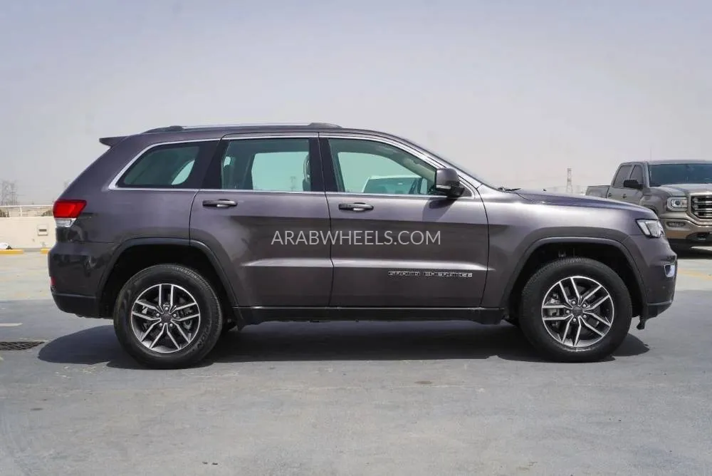 Jeep Cherokee 2021 for Sale in Dubai Image-7
