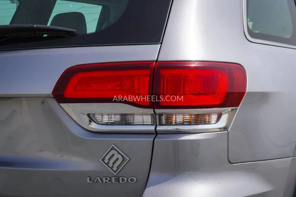 Jeep Cherokee 2022 for Sale in Dubai Image-9