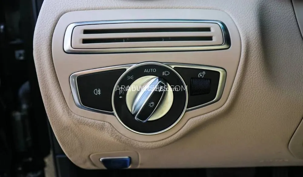 Mercedes Benz C Class 2018 for Sale in Dubai Image-11