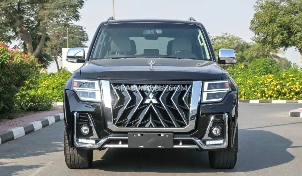 Mitsubishi Pajero 2020 for Sale in Dubai Image-2