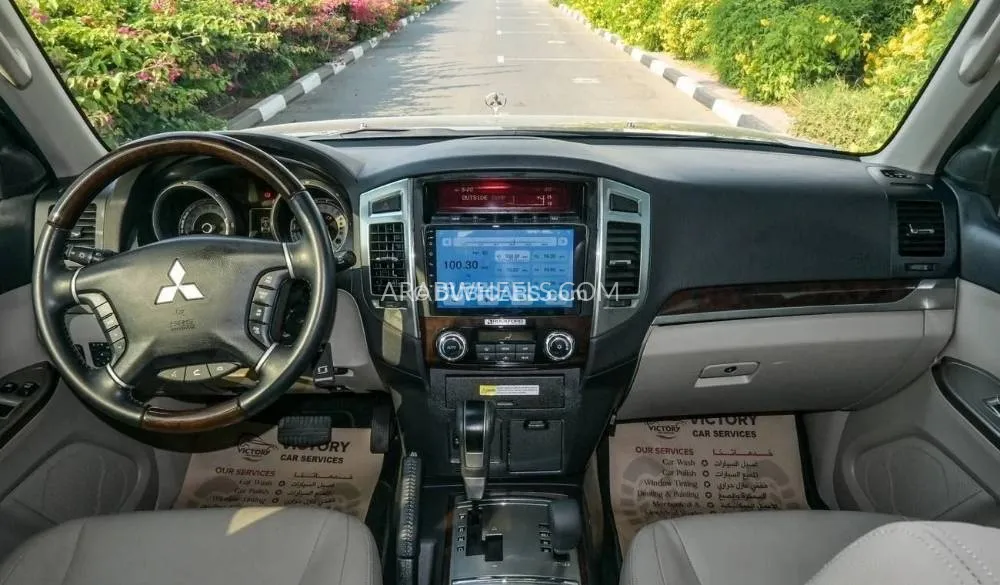Mitsubishi Pajero 2020 for Sale in Dubai Image-5