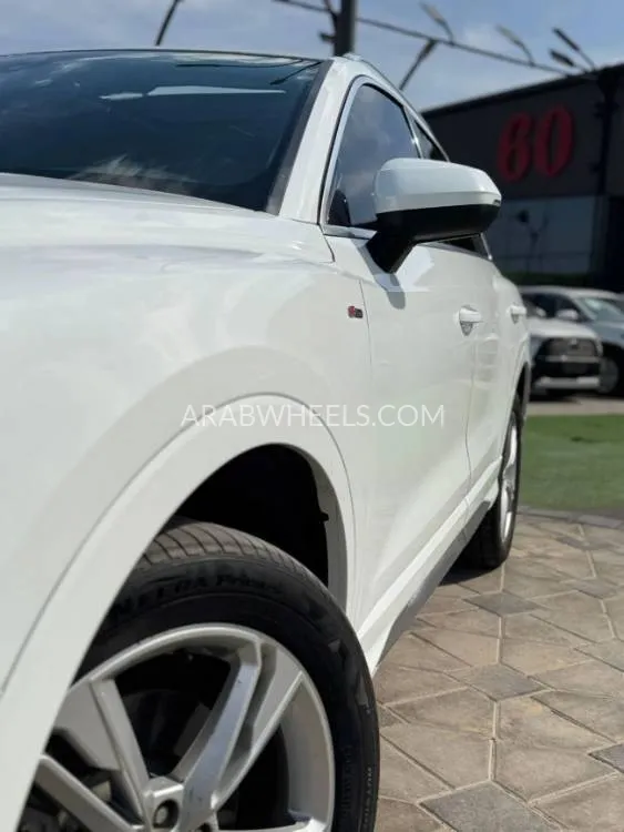 Audi Q3 2022 for Sale in Ajman Image-7