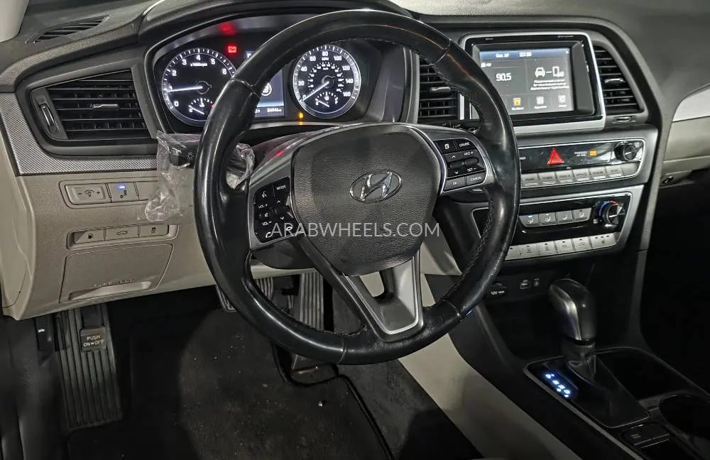 Hyundai Sonata 2018 for Sale in Ajman Image-11