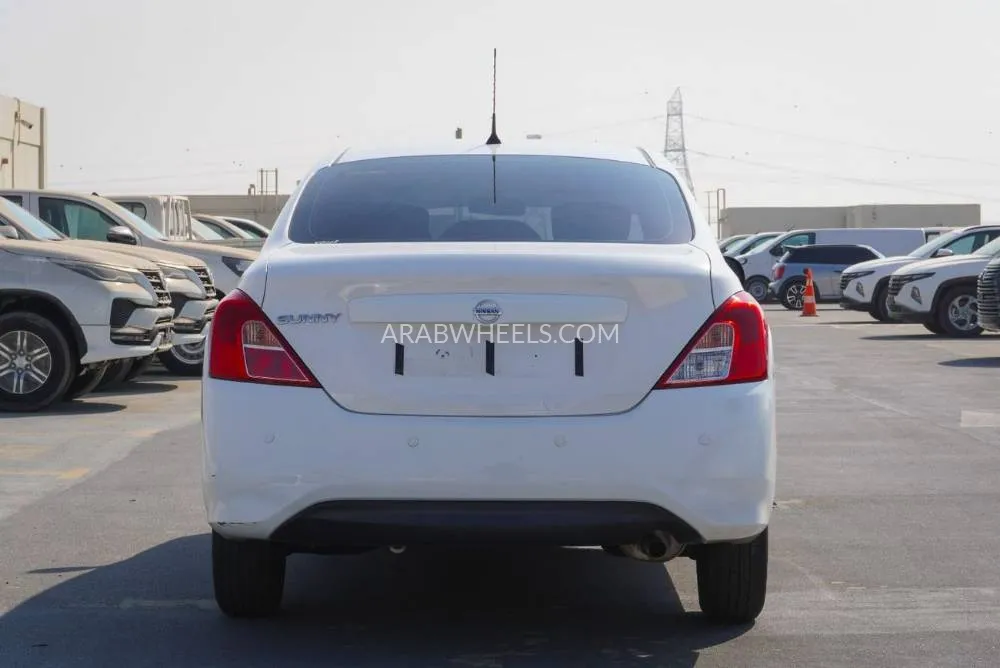 Nissan Sunny 2022 for Sale in Dubai Image-6