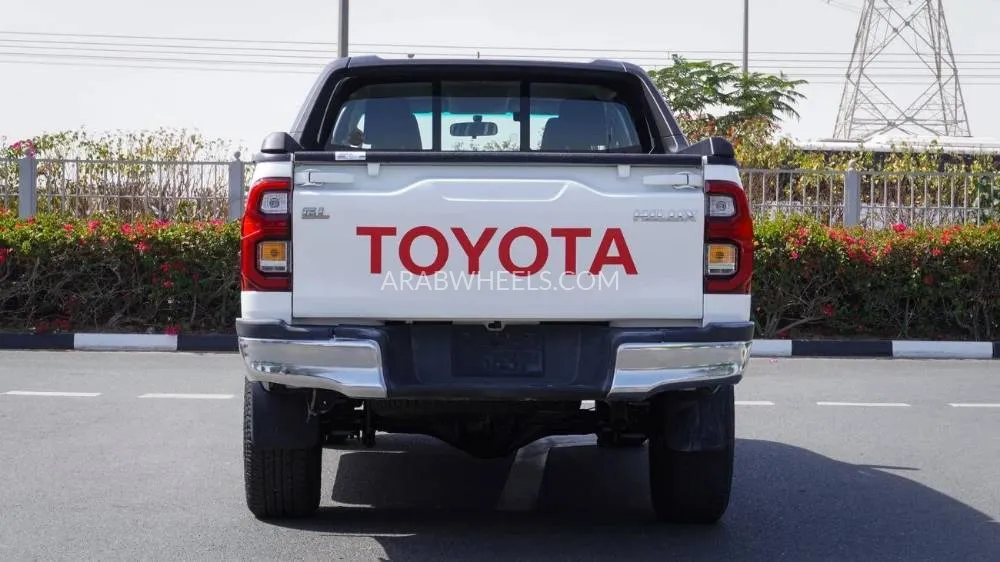 Toyota Hilux 2017 for Sale in Dubai Image-18