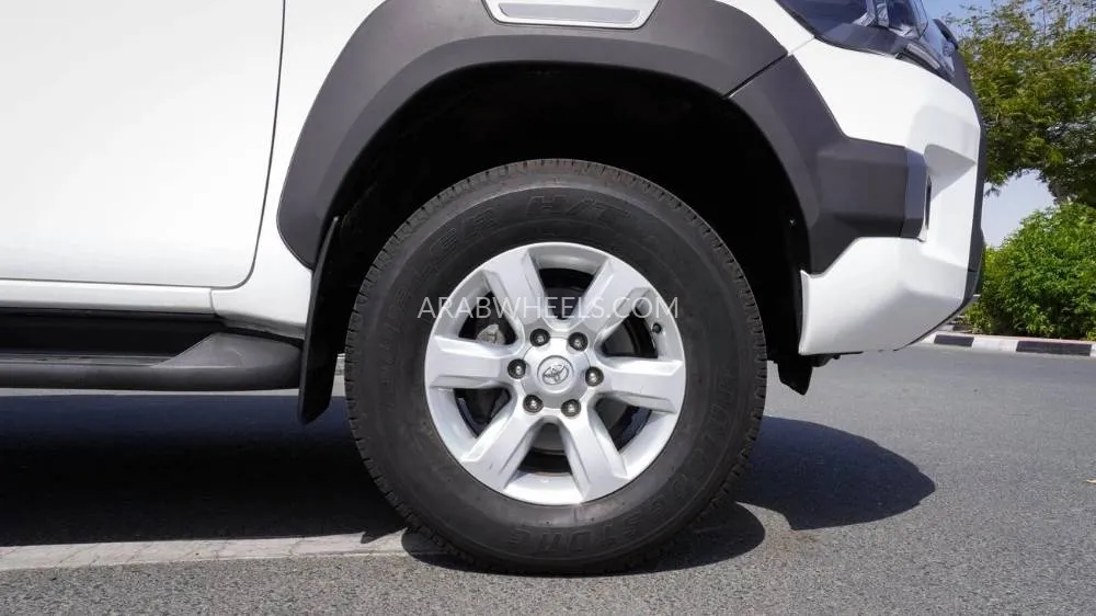 Toyota Hilux 2017 for Sale in Dubai Image-20