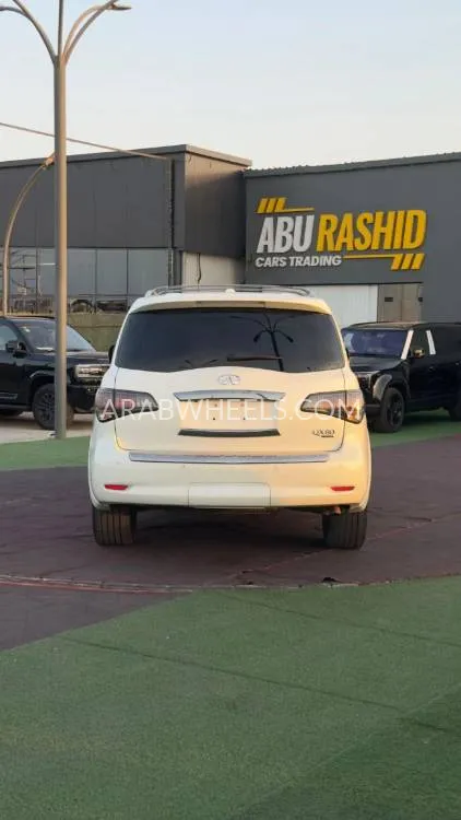 Infiniti QX80 2015 for Sale in Ajman Image-8