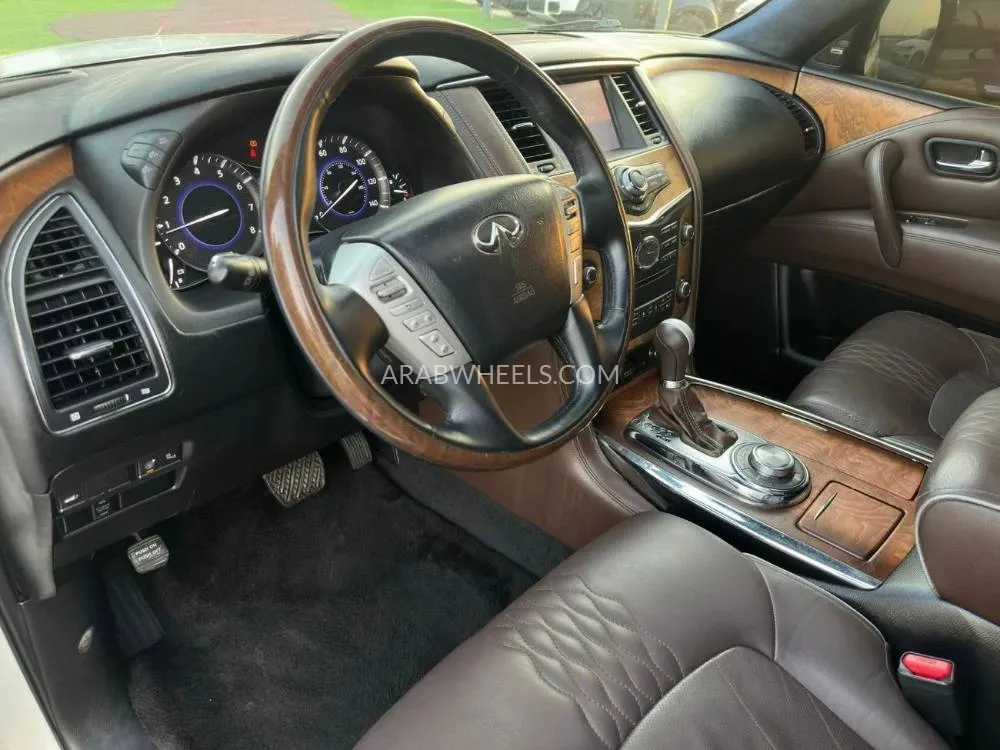 Infiniti QX80 2015 for Sale in Ajman Image-18
