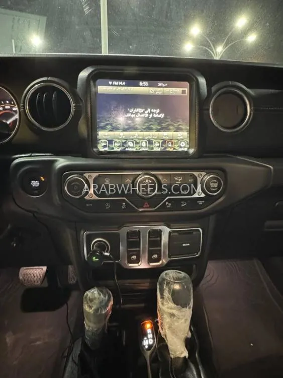 Jeep Wrangler 2019 for Sale in Ajman Image-6