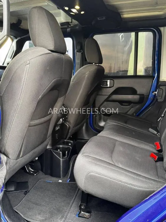 Jeep Wrangler 2019 for Sale in Ajman Image-9