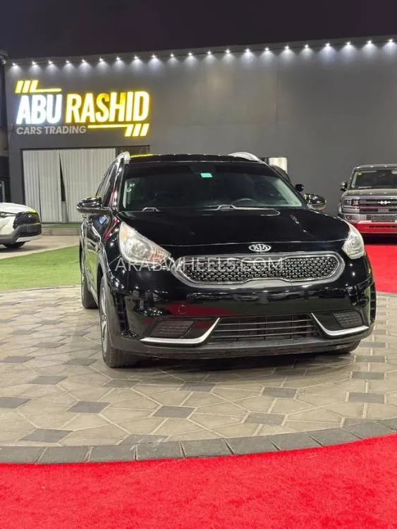 Kia Niro 2017 for Sale in Ajman Image-4