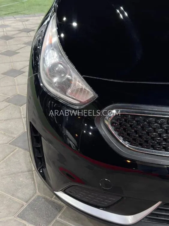 Kia Niro 2017 for Sale in Ajman Image-7