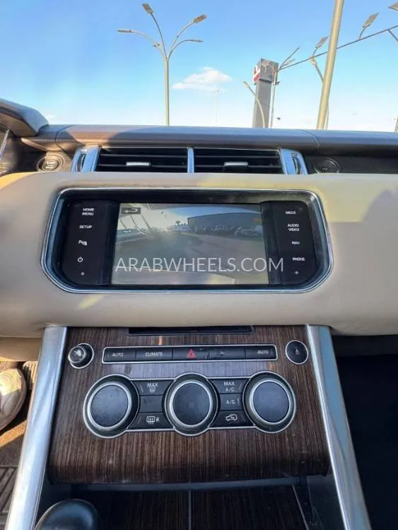 Land Rover Range Rover Sport 2015 for Sale in Ajman Image-12