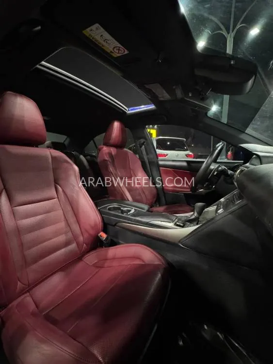 لكزس IS 2020 for Sale in عجمان Image-8