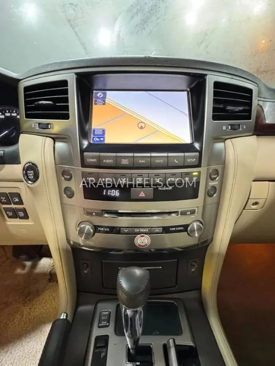 Lexus LX 2013 for Sale in Ajman Image-10