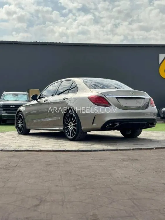مرسيدس بنز كلاس C 2019 for Sale in عجمان Image-15