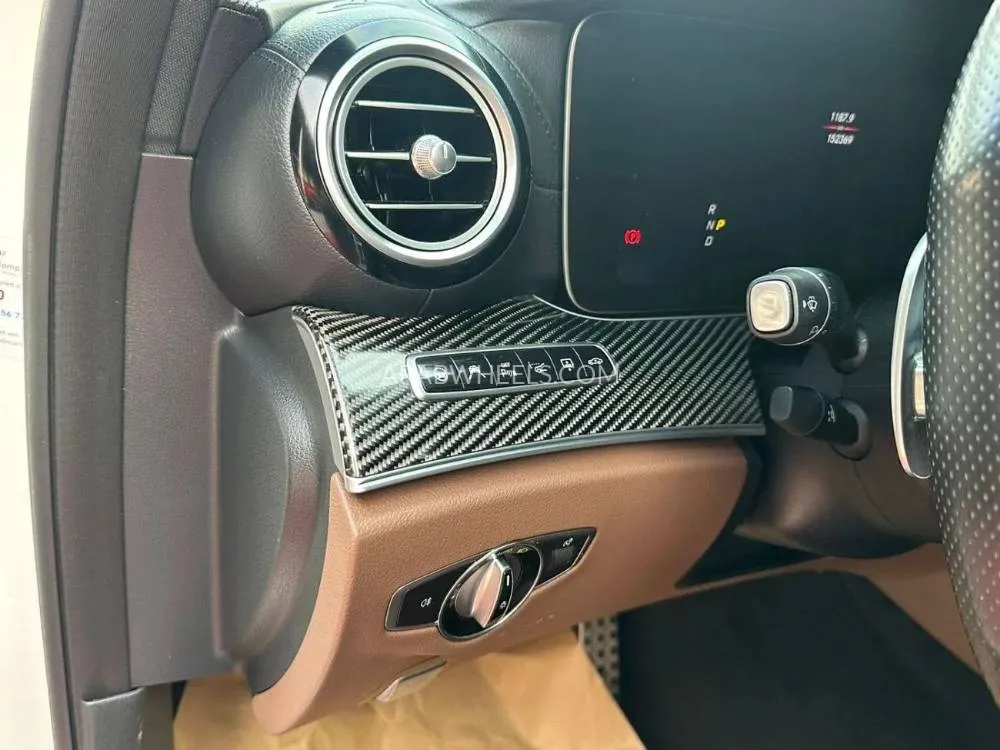 Mercedes Benz E Class 2019 for Sale in Ajman Image-14