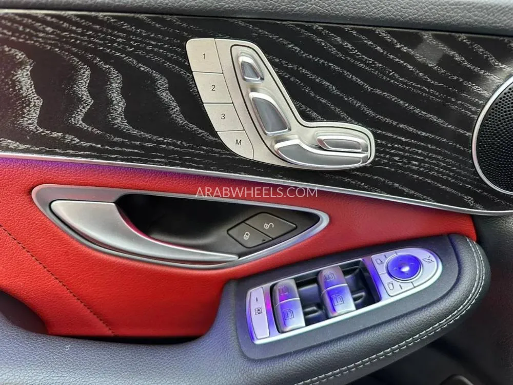 Mercedes Benz GLC Class 2021 for Sale in Ajman Image-18