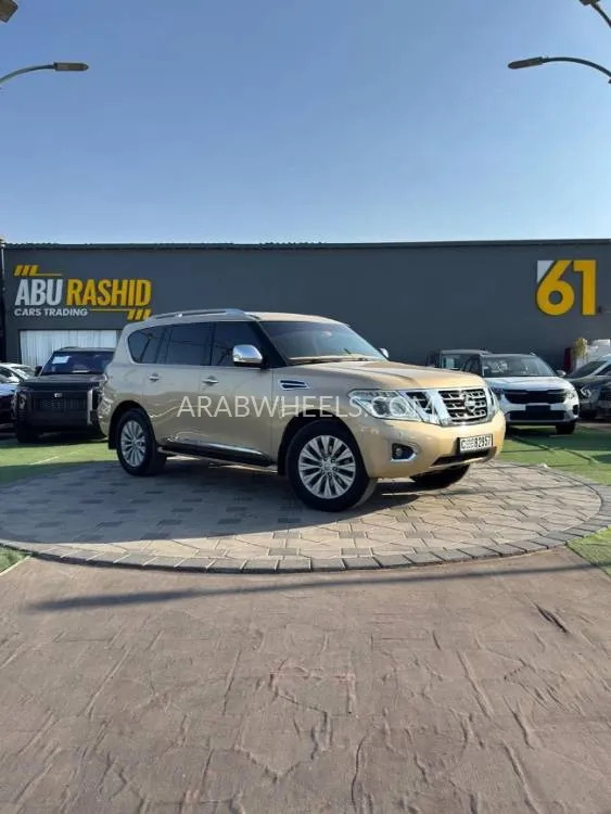Nissan Patrol 2014 for Sale in Ajman Image-7