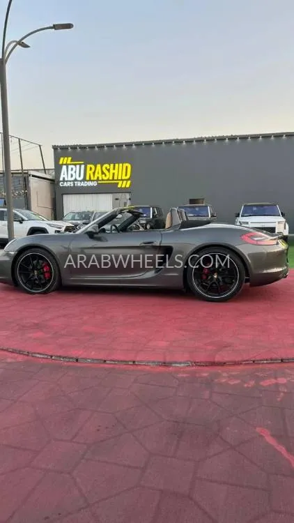 Porsche 718 2016 for Sale in Ajman Image-4