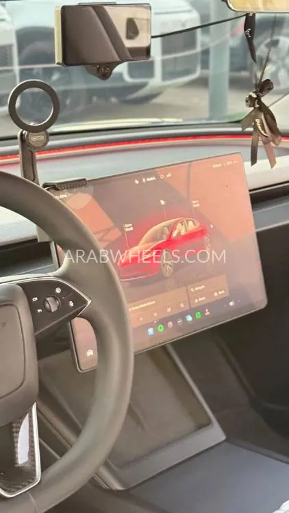 Tesla Model 3 2024 for Sale in Ajman Image-7