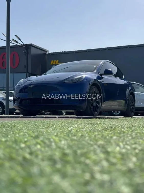 Tesla Model Y 2022 for Sale in Ajman Image-7