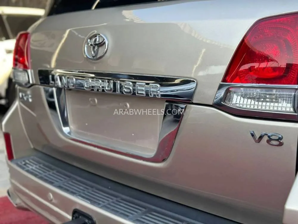 Toyota Land Cruiser 2010 for Sale in Ajman Image-14